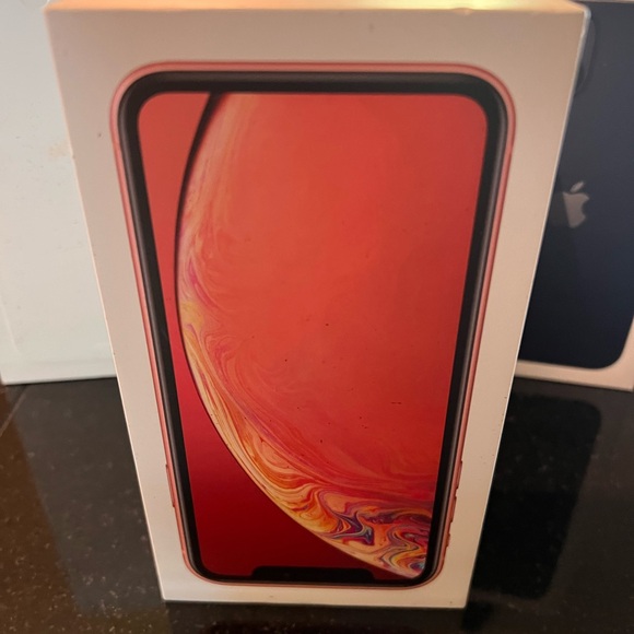 iPhone boxes - Picture 2 of 5